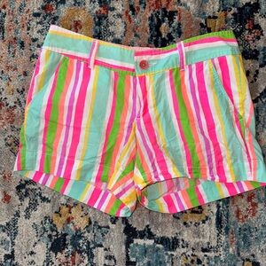 Lilly Pulitzer Callahan Shorts
Size 4